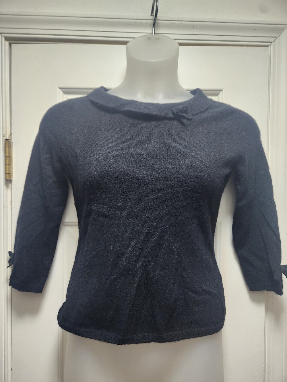 Daniel Bishop 100% Cashmere Sweater in Black Size Med - Picture 1 of 7